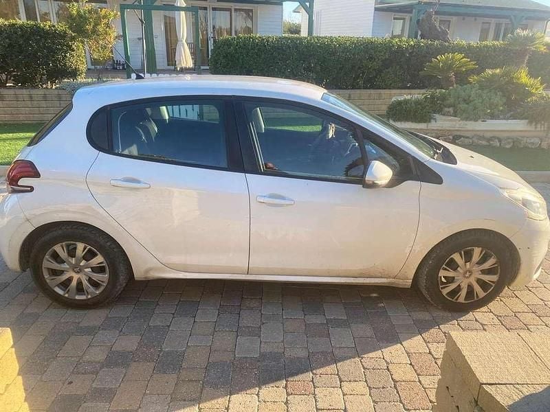 Usata Peugeot 208 Allure 75 CV (55 kW) 2016 Bianco Utilitaria