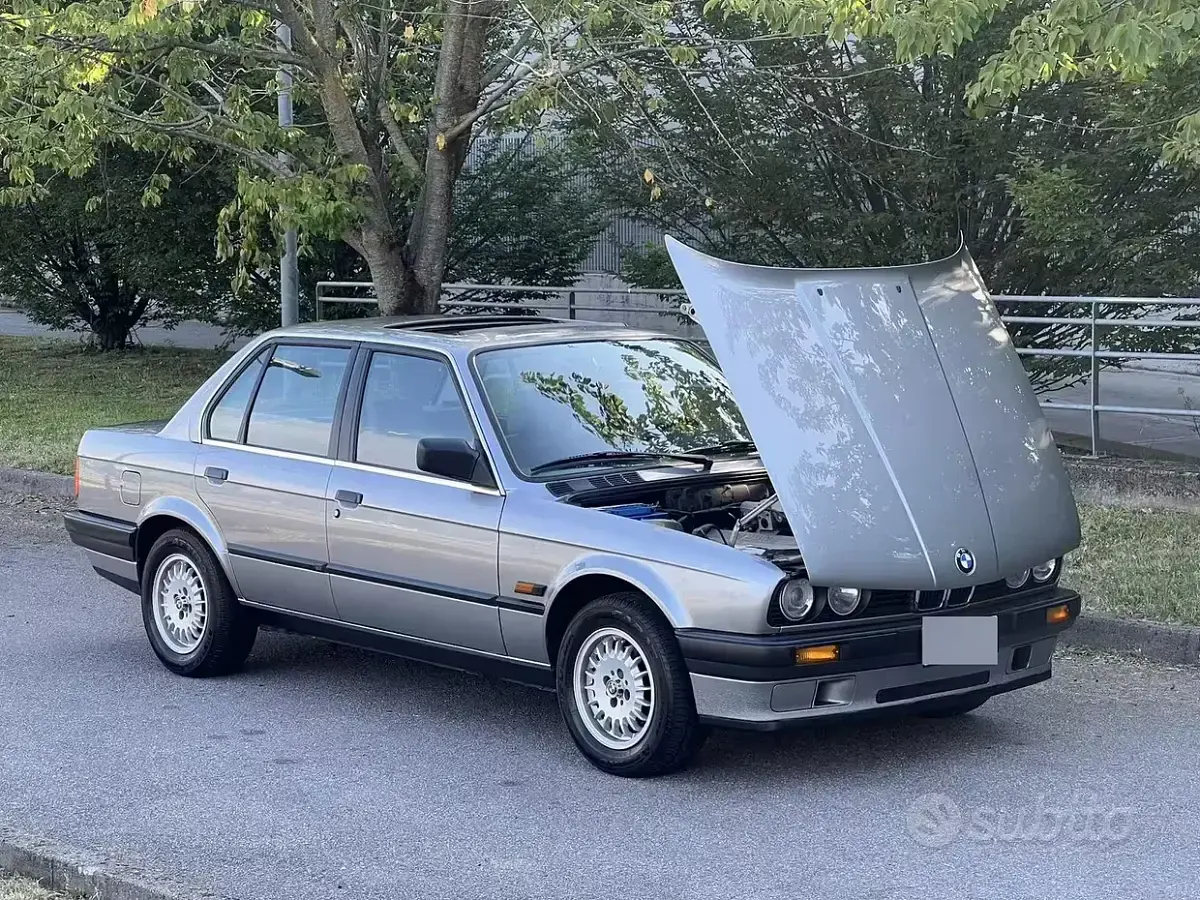 Usata BMW 320 129 CV (94 kW) 1989 Grigio Berlina
