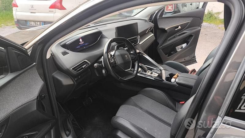 Usata Peugeot 3008 Allure 131 CV (96 kW) 2021 Grigio SUV