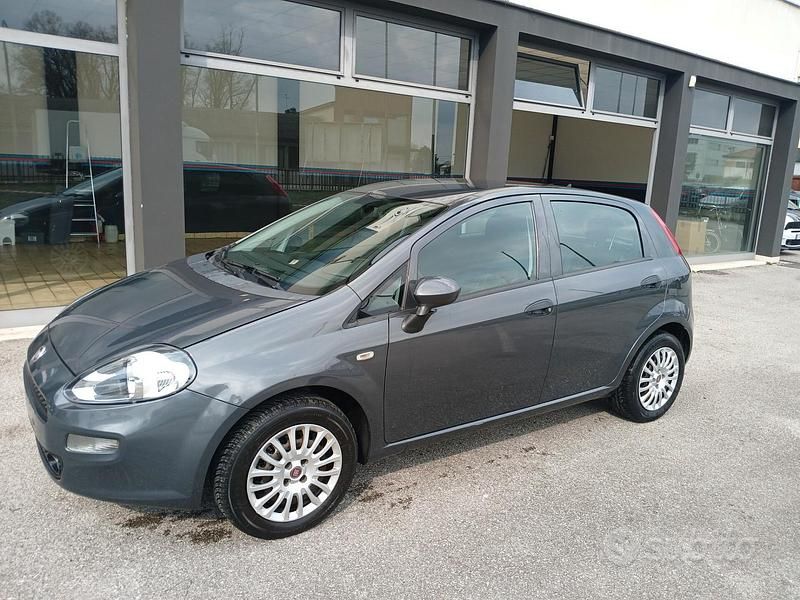 Usata Fiat Grande Punto S 69 CV (50 kW) 2017 Grigio Utilitaria