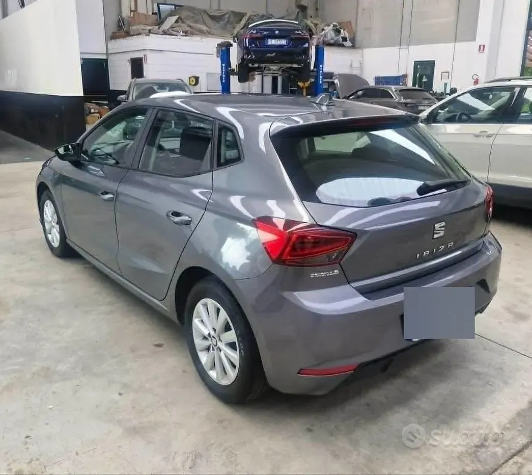 Usata Seat Ibiza 75 CV (55 kW) 2017 Grigio Berlina
