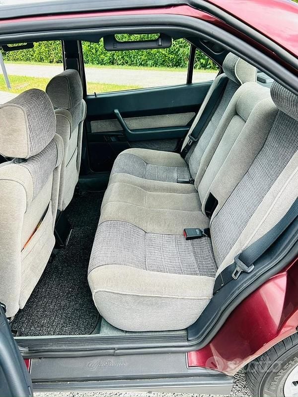 Usata Alfa Romeo 164 210 CV (154 kW) 1991 Rosso Berlina
