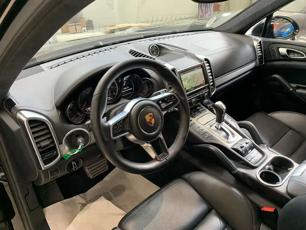 Usata Porsche Cayenne 519 CV (381 kW) 2015 Nero SUV