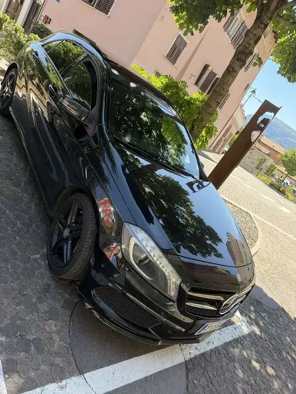 Usata Mercedes A180 Premium 109 CV (80 kW) 2015 Utilitaria
