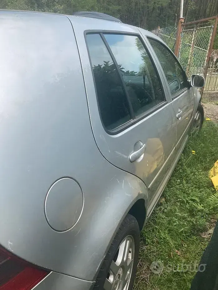 Usata VW Golf IV 130 CV (95 kW) 2002 Berlina