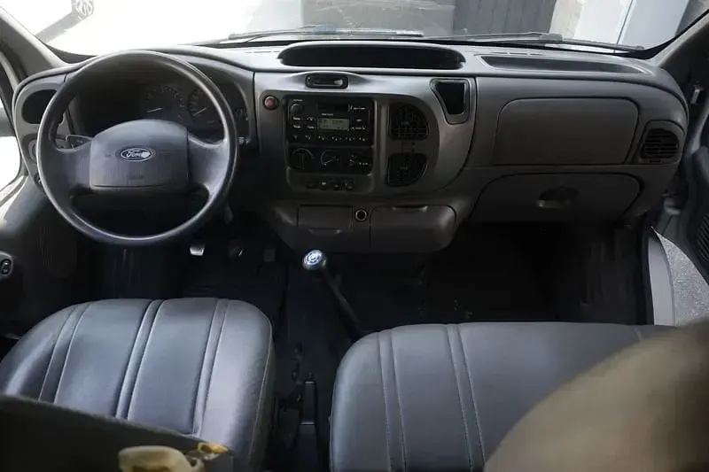 Usata Ford 300 124 CV (91 kW) 2002 Argento Monovolume