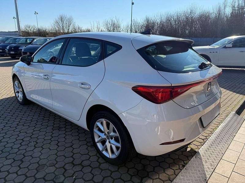 Usata Seat Leon Style 116 CV (85 kW) 2022 Bianco Berlina