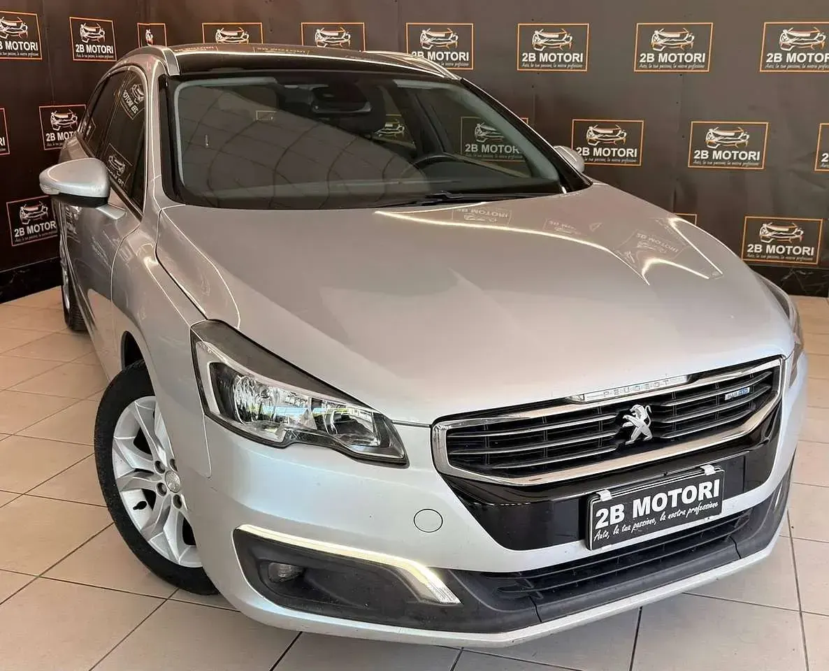 Usata Peugeot 508 SW Allure 120 CV (88 kW) 2016 Argento Station wagon