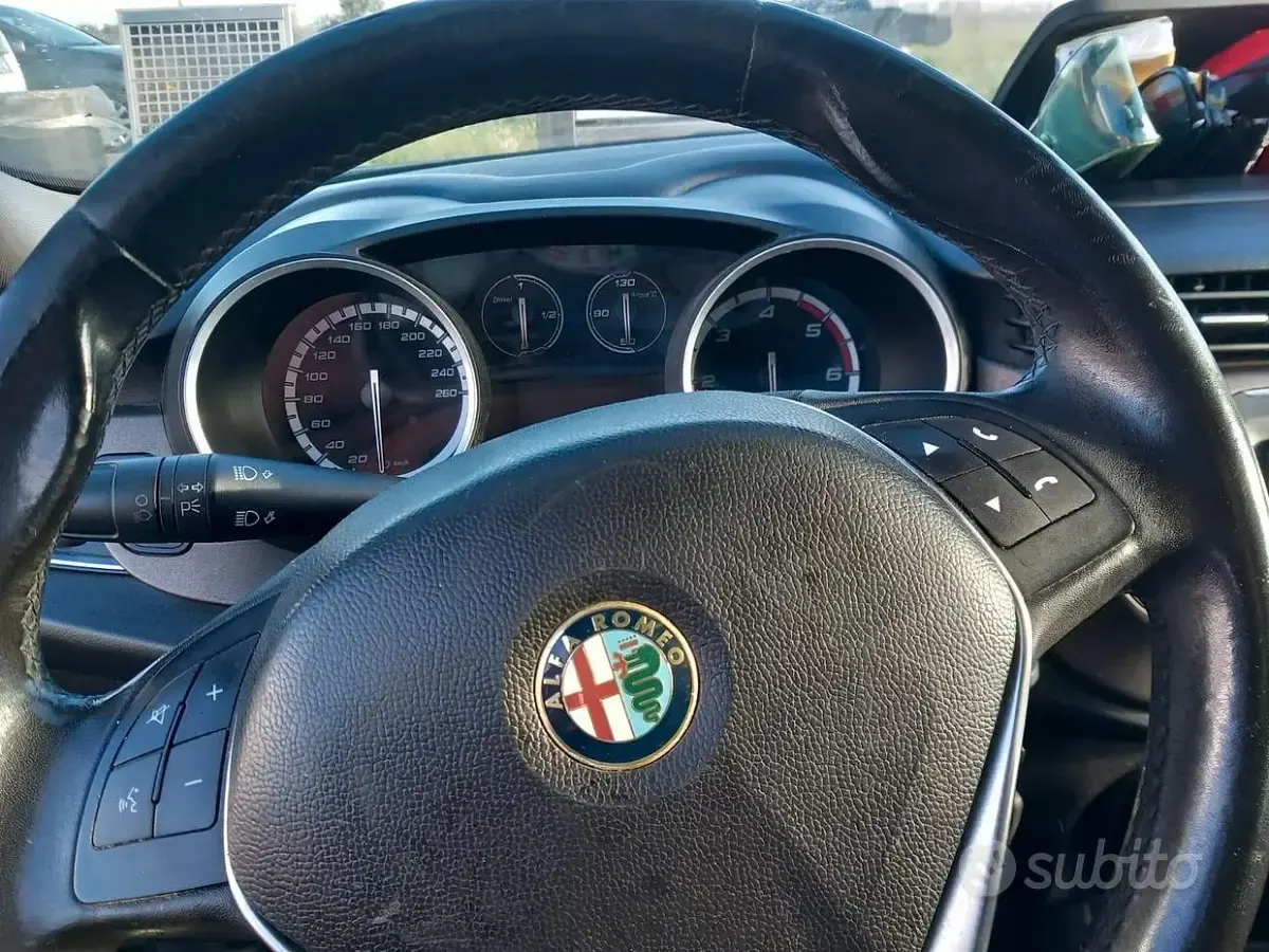 Usata Alfa Romeo Giulietta 109 CV (80 kW) 2014 Utilitaria