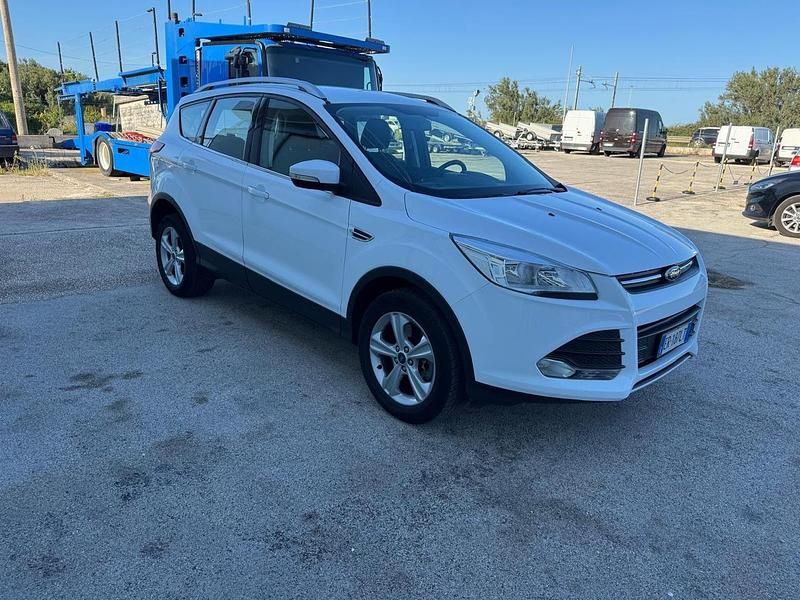 Usata Ford Kuga Titanium 140 CV (102 kW) 2013 Bianco SUV
