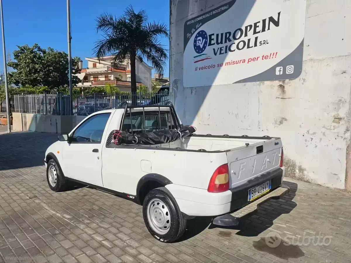 Usata Fiat Strada 69 CV (50 kW) 2001 Pick-up
