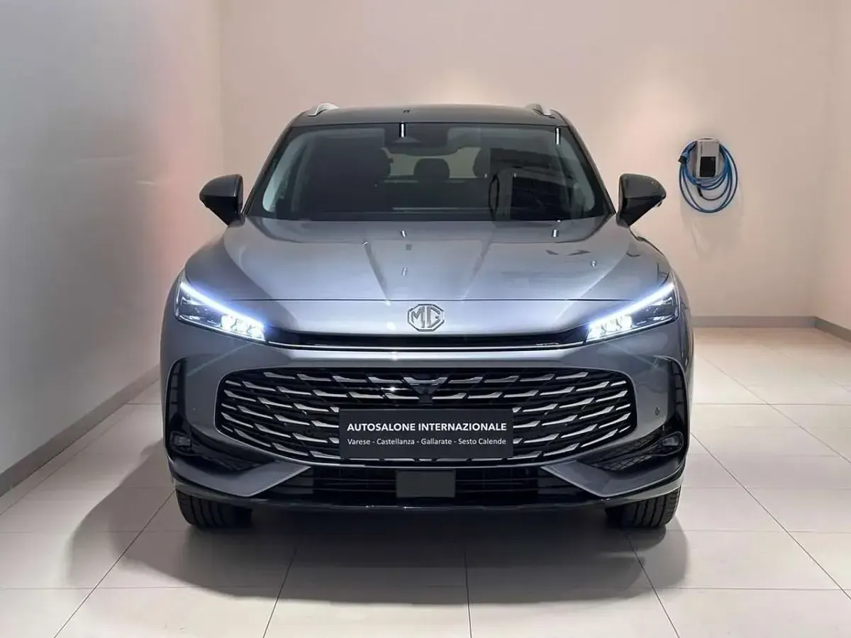 Usata MG HS Luxury 170 CV (125 kW) 2024 Hampstead grey SUV