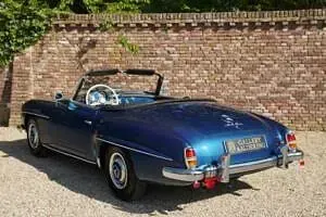 Usata Mercedes 190 105 CV (77 kW) 1960 Blu Berlina