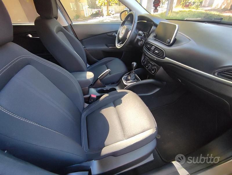 Usata Fiat Tipo 95 CV (69 kW) 2018 Marrone Berlina