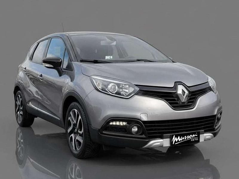 Usata Renault Captur 90 CV (66 kW) 2017 Grigio scuro met SUV
