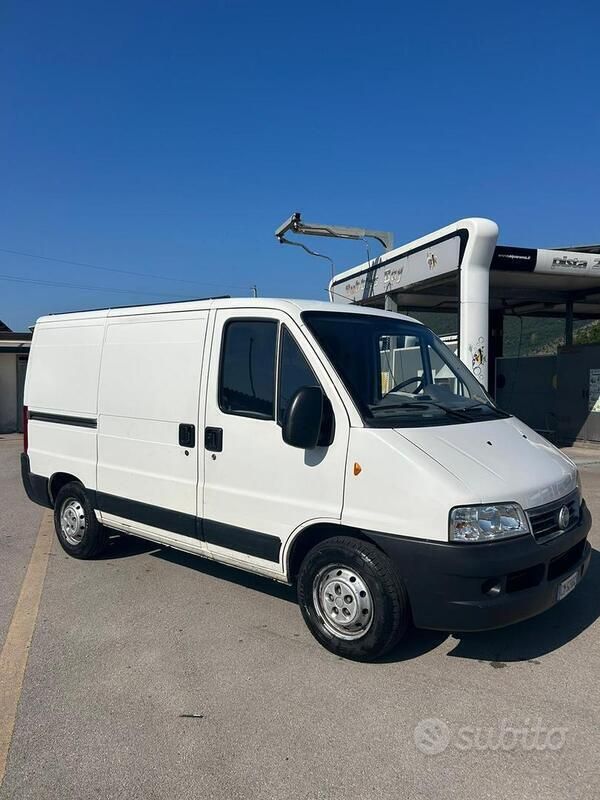 Usata Fiat Ducato 110 CV (80 kW) 2004 Bianco Furgone