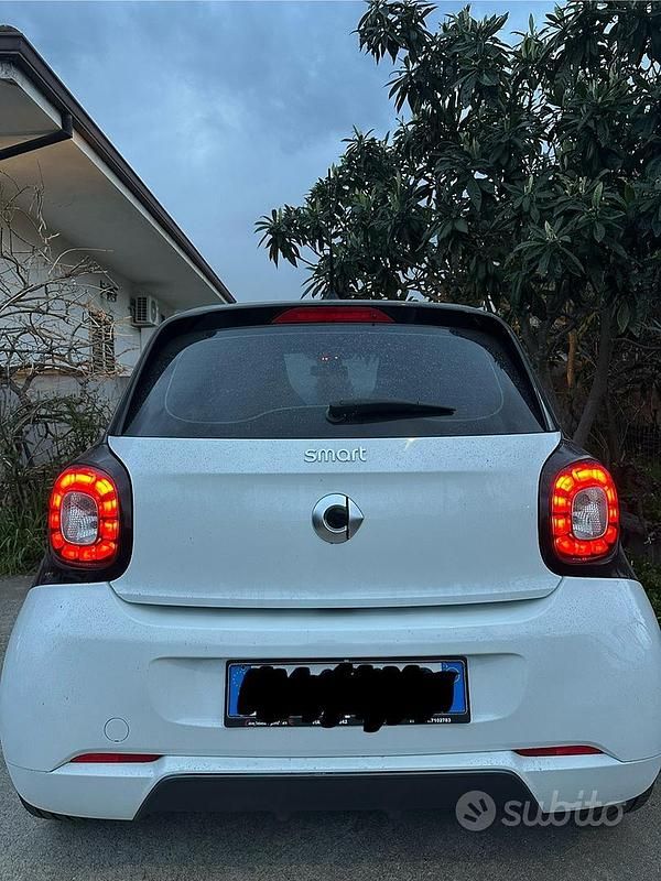 Usata Smart ForFour Brabus 90 CV (66 kW) 2018 Bianco Utilitaria