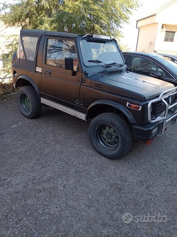 Nero Usata 1987 Suzuki Samurai SUV | 4800 € - Immagine 1/4