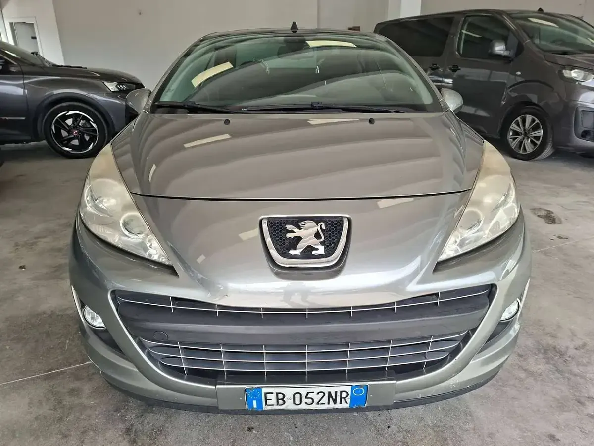 Gebraucht Peugeot 207 CC 120 PS (88 kW) 2010 Grau Cabrio