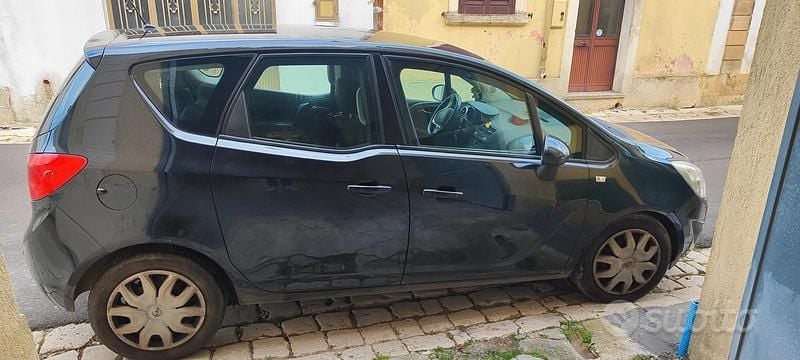 Usata Opel Meriva 95 CV (69 kW) 2012 Monovolume