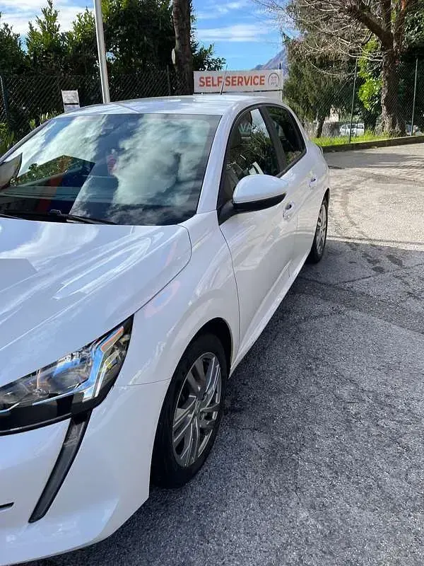 Usata Peugeot 208 Active 101 CV (74 kW) 2020 Bianco Utilitaria