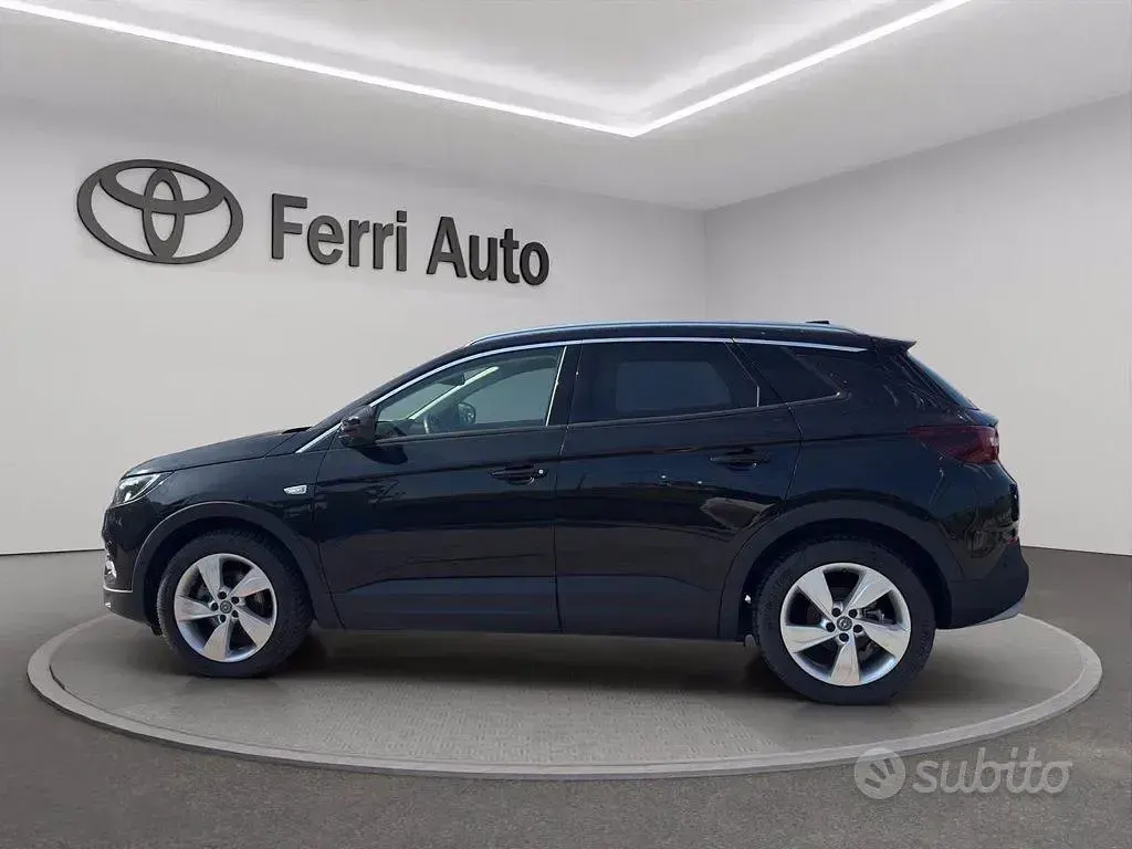 Usata Opel Grandland X Innovation 131 CV (96 kW) 2019 Nero SUV