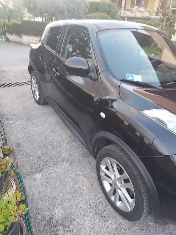 Usata Nissan Juke Acenta 117 CV (86 kW) 2011 Nero SUV