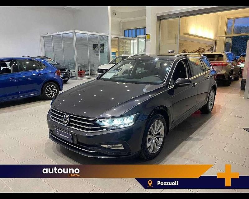 Usata VW Passat Business 150 CV (110 kW) 2023 Grigio Station wagon