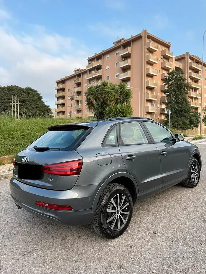 Usata Audi Q3 Sport 140 CV (102 kW) 2015 Grigio SUV
