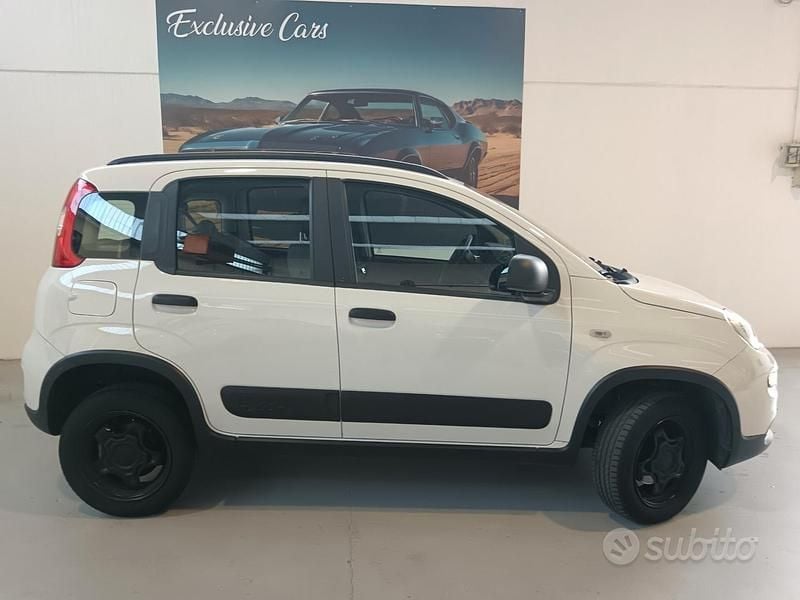 Usata Fiat Panda 4x4 S 86 CV (63 kW) 2019 Bianco Utilitaria