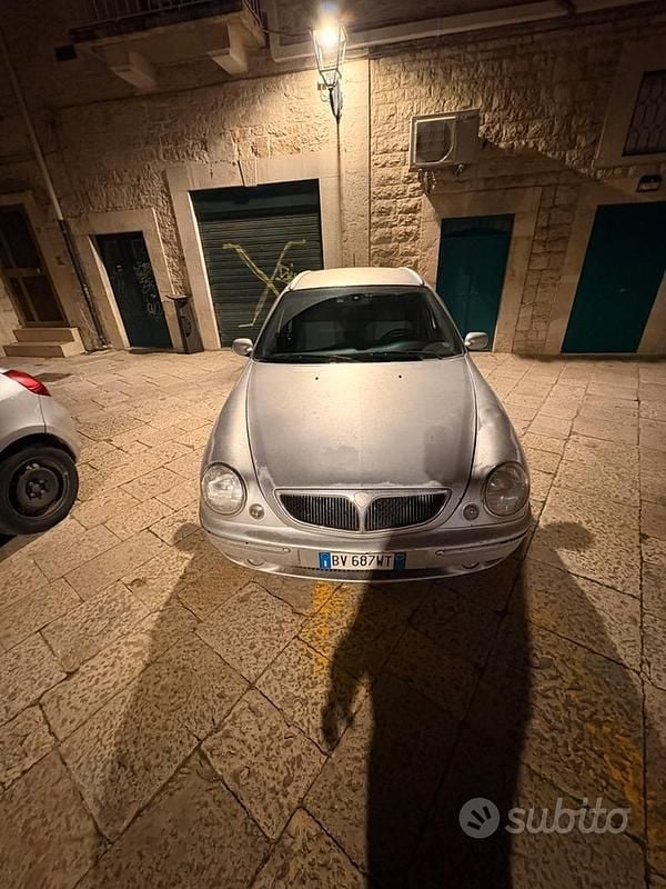 Usata Lancia Lybra 115 CV (84 kW) 2001 Grigio Station wagon