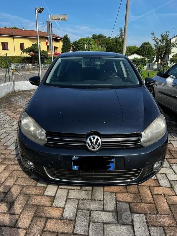 Blu Usata 2012 VW Golf VI Tre volumi | 3500 € (Ottimo prezzo) - Immagine 1/4