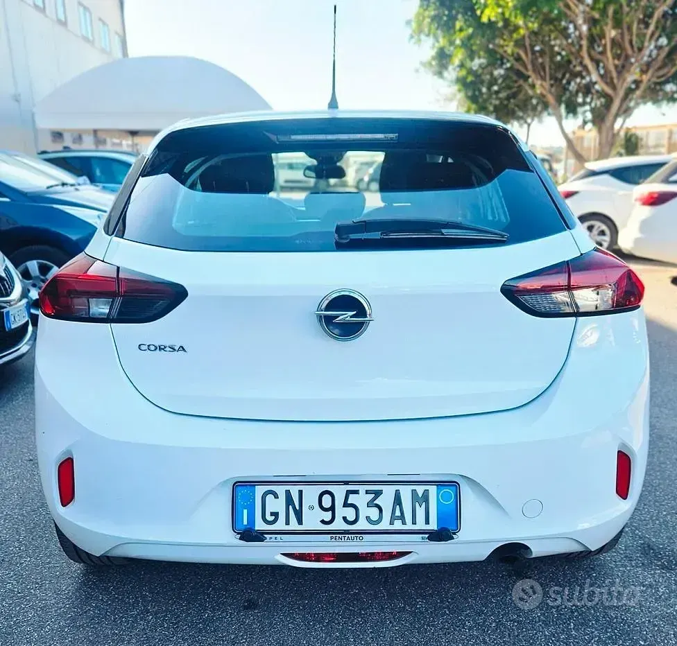 Usata Opel Corsa 101 CV (74 kW) 2023 Bianco Utilitaria
