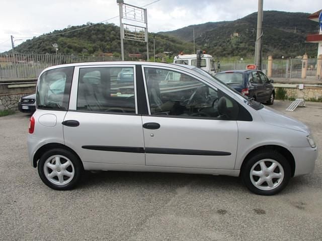 Usata Fiat Multipla Emotion 103 CV (75 kW) 2008 Grigio Monovolume
