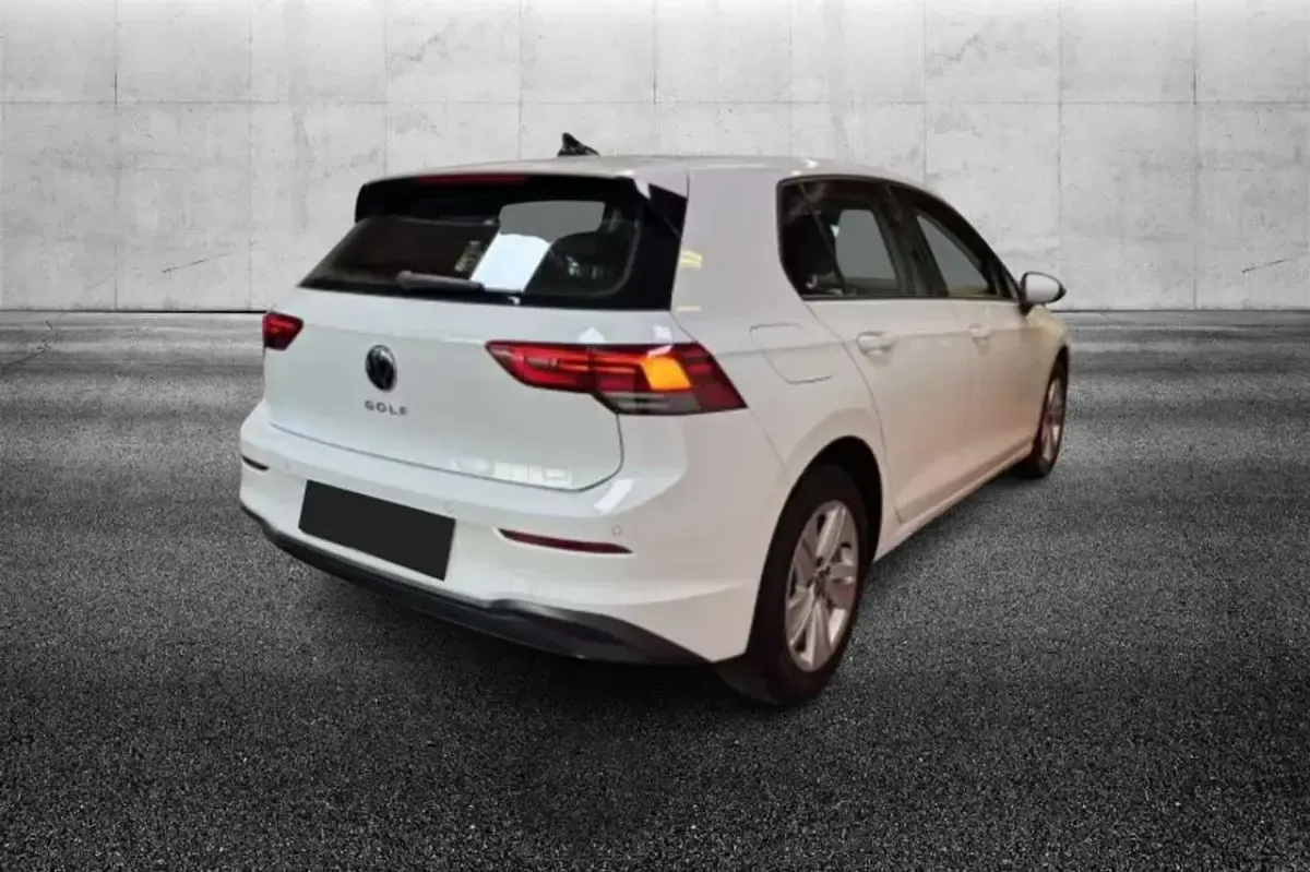 Usata VW Golf Life 116 CV (85 kW) 2022 Bianco Monovolume