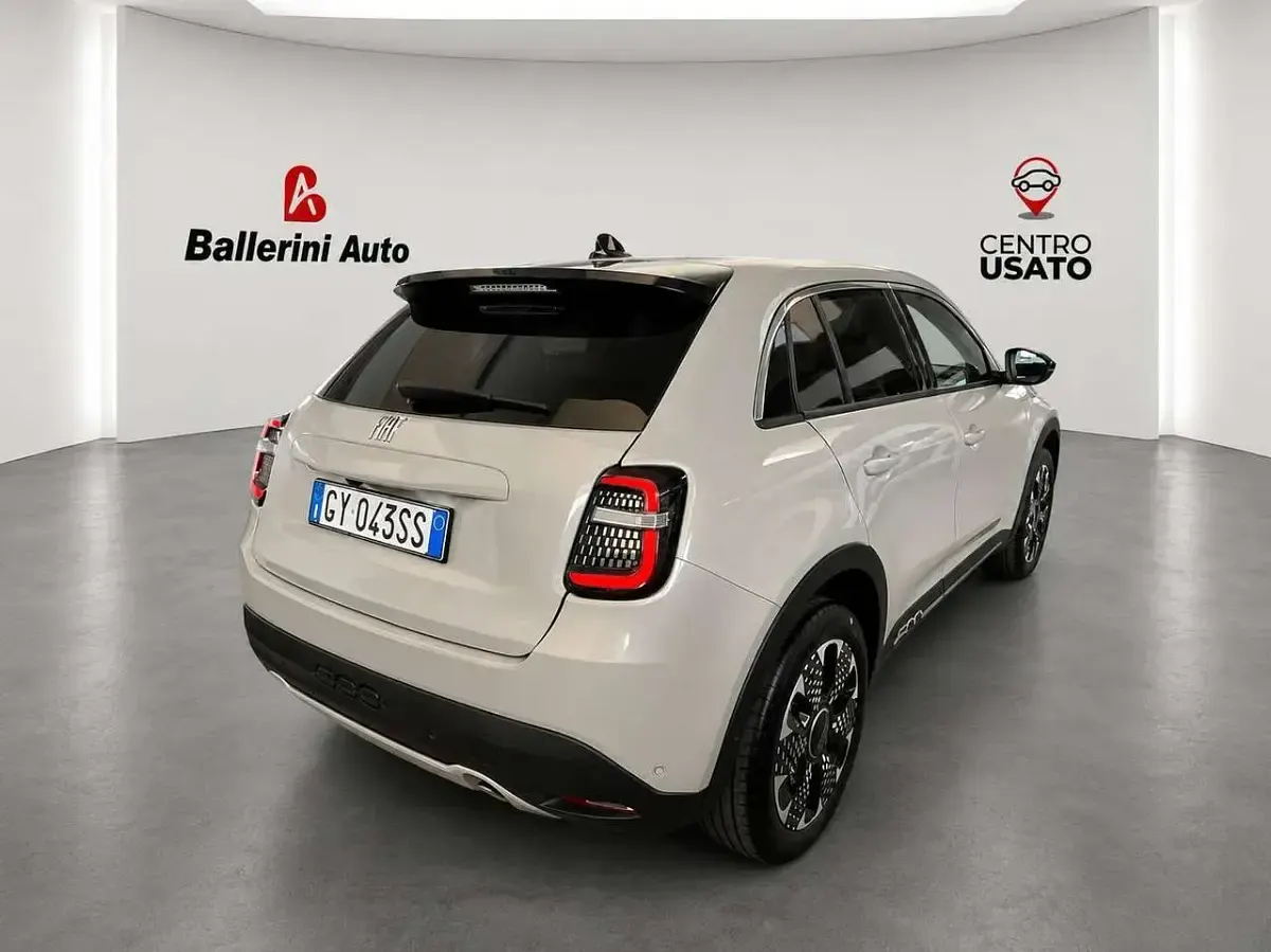 Usata Fiat 600 La Prima 101 CV (74 kW) 2025 Grigio SUV
