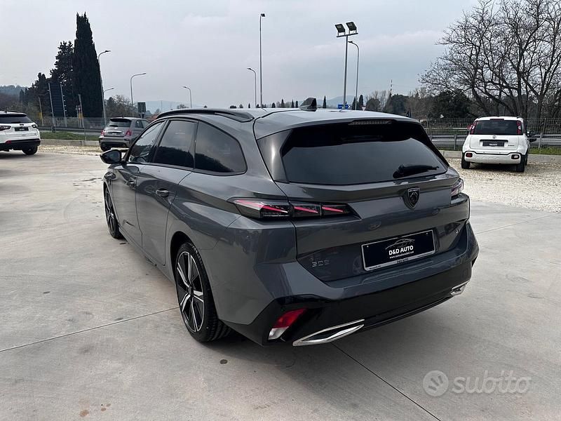 Usata Peugeot 308 GT 131 CV (96 kW) 2024 Grigio Station wagon