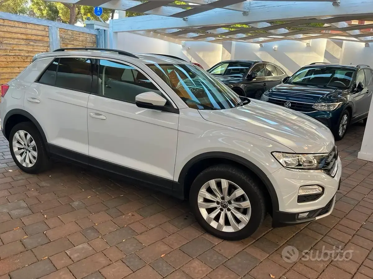 Usata VW T-Roc Sport 150 CV (110 kW) 2021 Grigio ghiaccio SUV