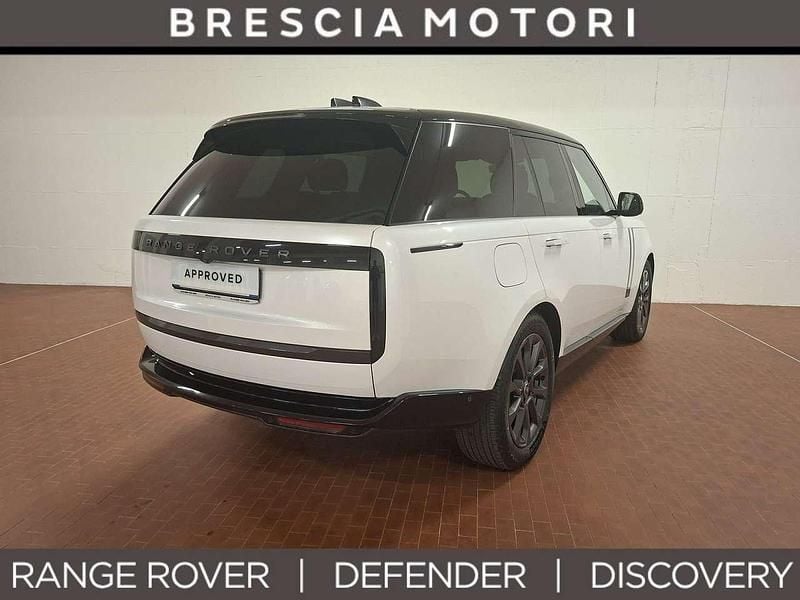 Usata Land Rover Range Rover HSE 249 CV (183 kW) 2024 Ostuni pearl white SUV