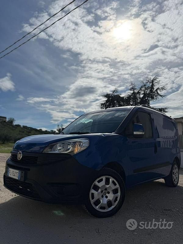 Blu Usata 2017 Fiat Doblò Monovolume | 5500 € (Super prezzo) - Immagine 1/4