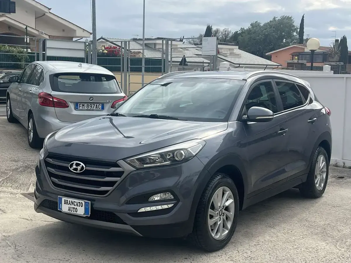 Usata Hyundai Tucson Comfort 116 CV (85 kW) 2016 Grigio SUV
