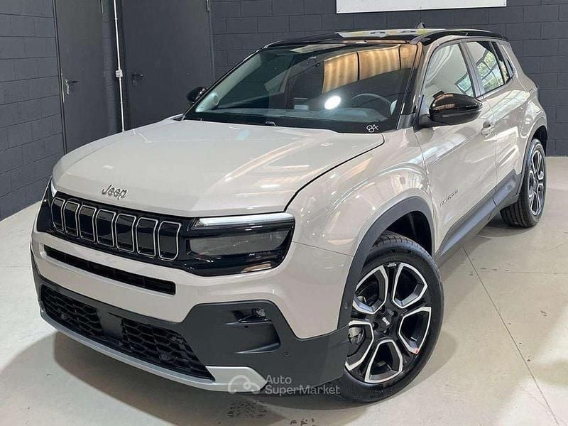 Nuova Jeep Avenger Summit 101 CV (74 kW) 2025 Stone / tetto volcano SUV
