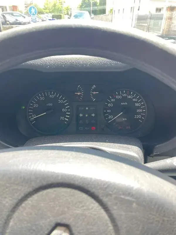 Usata Renault Clio Expression 75 CV (55 kW) 2001 Blu/azzurro Berlina