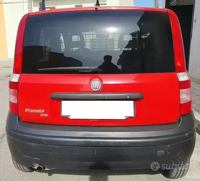 Usata Fiat Panda Active 75 CV (55 kW) 2011 Rosso Utilitaria
