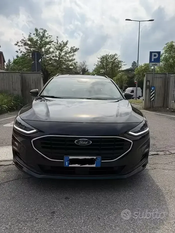 Usata Ford Focus Business Edition 120 CV (88 kW) 2022 Nero Station wagon