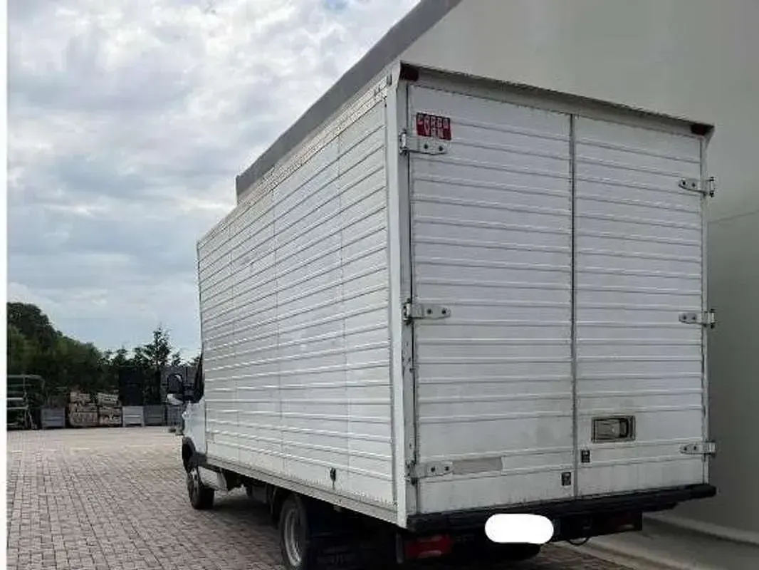 Usata Iveco Daily 90 CV (66 kW) 2008 Bianco Furgone
