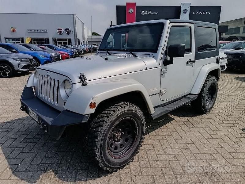 Grigio tetto nero Usata 2007 Jeep Wrangler Sahara SUV | 15.500 € (Super prezzo) - Immagine 1/4