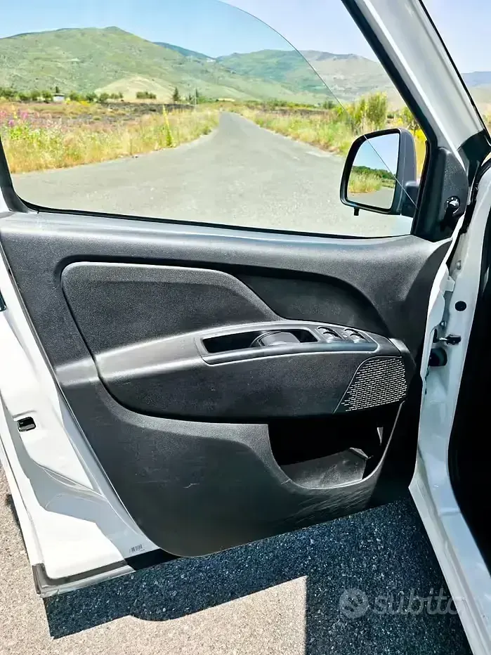 Usata Fiat Doblò 105 CV (77 kW) 2017 Bianco Monovolume