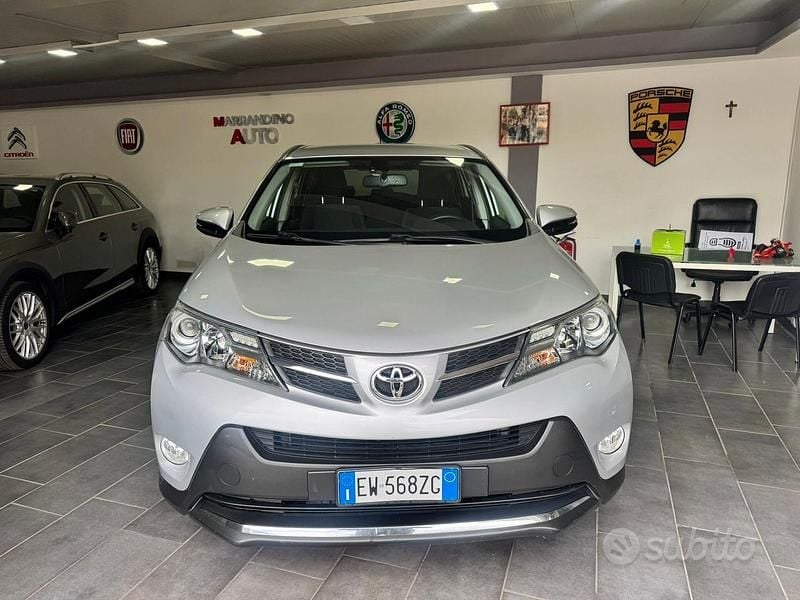 Usata Toyota RAV4 124 CV (91 kW) 2014 Grigio SUV