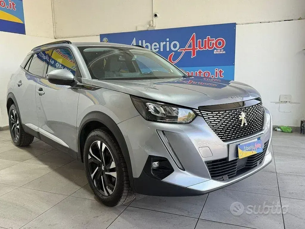 Usata Peugeot 2008 Allure 110 CV (80 kW) 2021 Grigio SUV